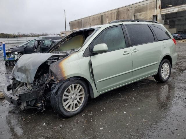 2010 Toyota Sienna XLE