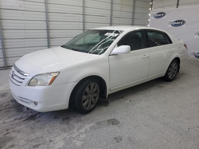 2005 Toyota Avalon XL