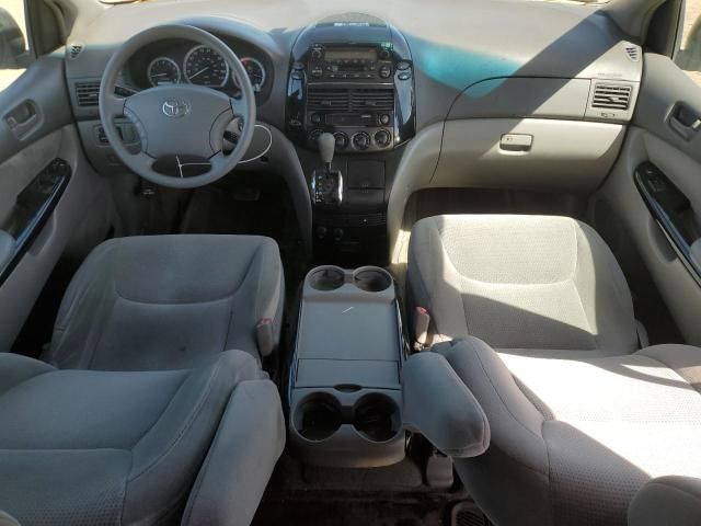 2005 Toyota Sienna CE