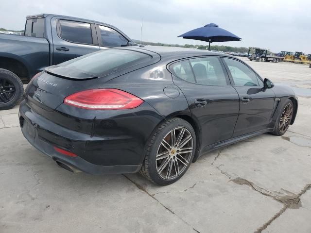 2015 Porsche Panamera 2