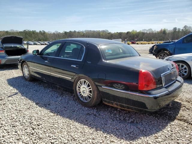 2007 Lincoln Town Car Signature Limited