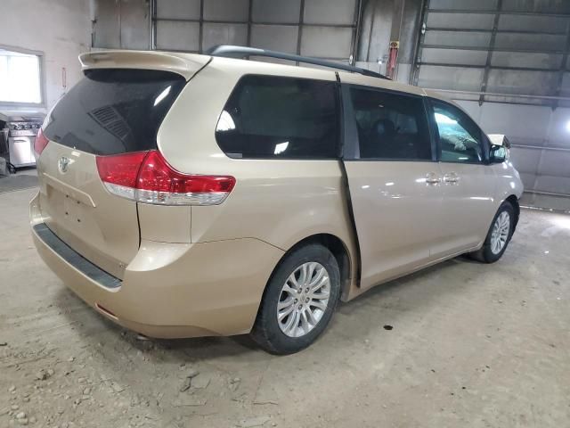 2011 Toyota Sienna XLE