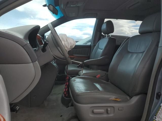 2008 Toyota Sienna XLE