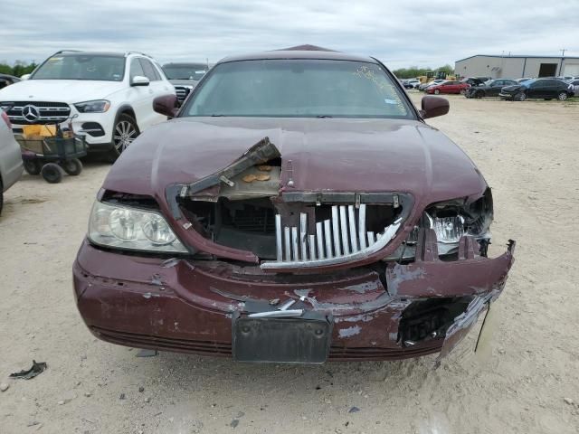 2003 Lincoln Town Car Executive