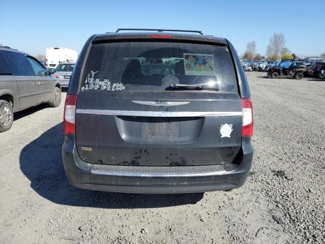 2013 Chrysler Town & Country Touring