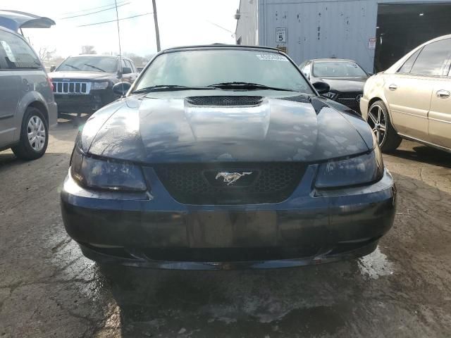 2004 Ford Mustang