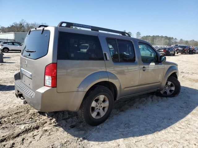 2006 Nissan Pathfinder LE