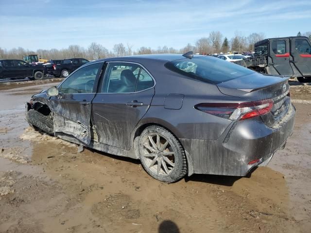 2022 Toyota Camry SE