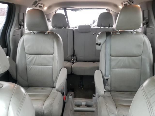 2016 Toyota Sienna XLE