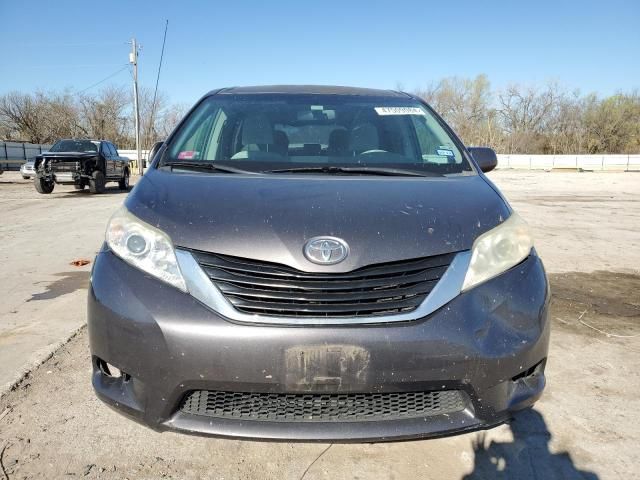 2012 Toyota Sienna LE