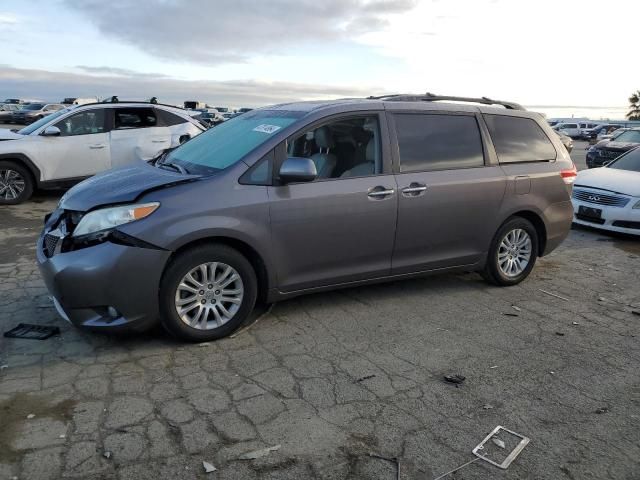 2011 Toyota Sienna XLE