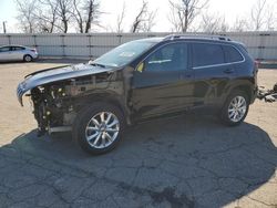 Vehiculos salvage en venta de Copart West Mifflin, PA: 2017 Jeep Cherokee Limited