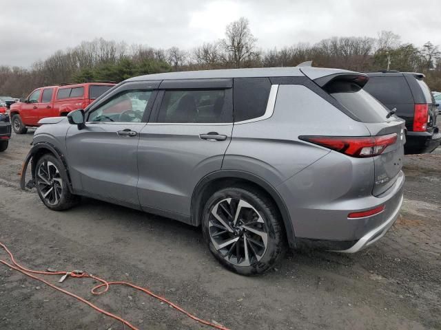 2022 Mitsubishi Outlander SE