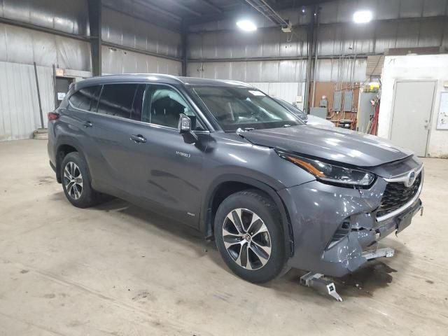 2021 Toyota Highlander Hybrid XLE