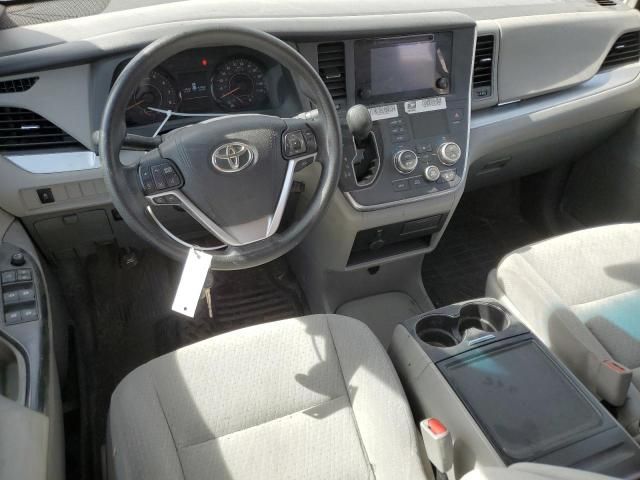 2015 Toyota Sienna LE