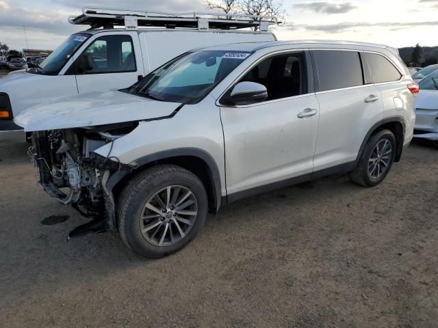 2019 Toyota Highlander SE