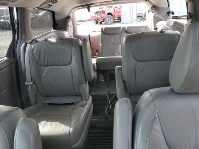 2010 Toyota Sienna XLE