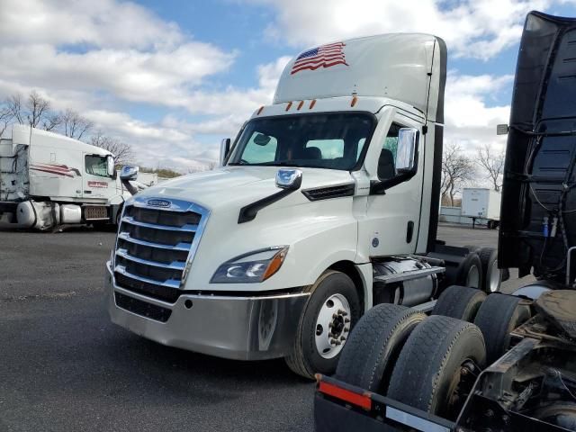 2020 Freightliner Cascadia 126