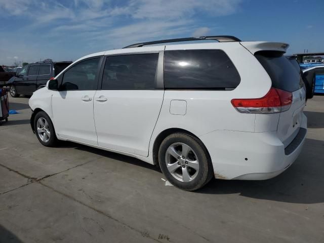 2013 Toyota Sienna LE