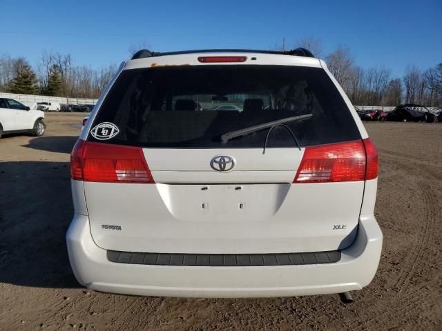 2004 Toyota Sienna XLE