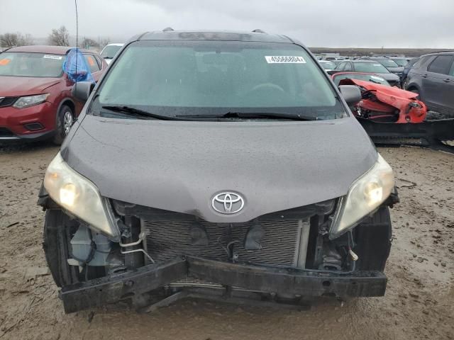 2011 Toyota Sienna XLE