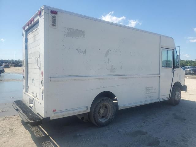 2000 Freightliner Chassis M Line WALK-IN Van