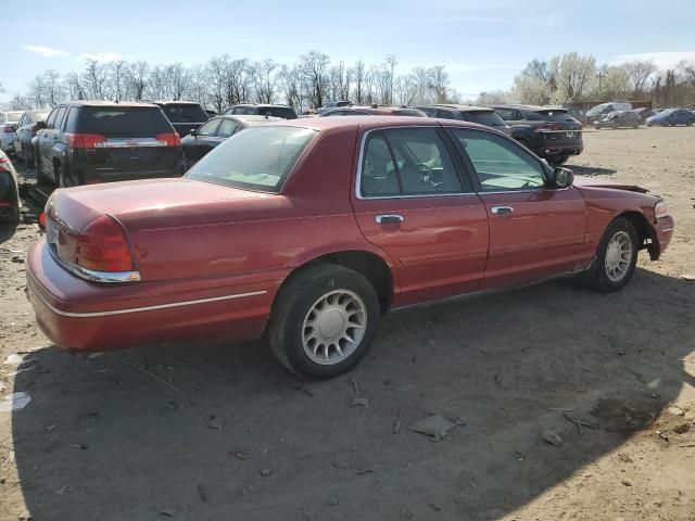 2000 Ford Crown Victoria LX