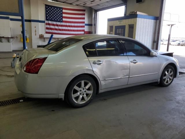 2004 Nissan Maxima SE