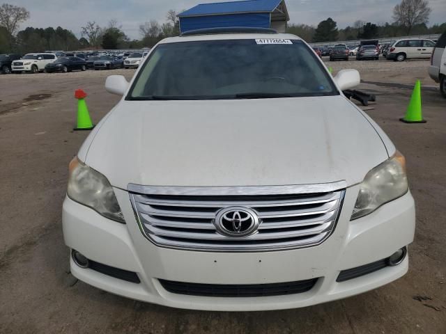 2010 Toyota Avalon XL