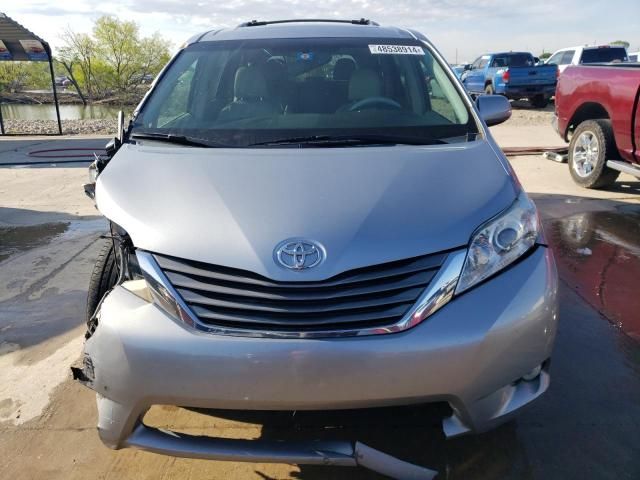 2014 Toyota Sienna XLE