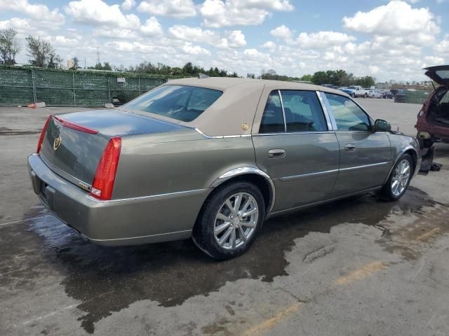 2011 Cadillac DTS Luxury Collection