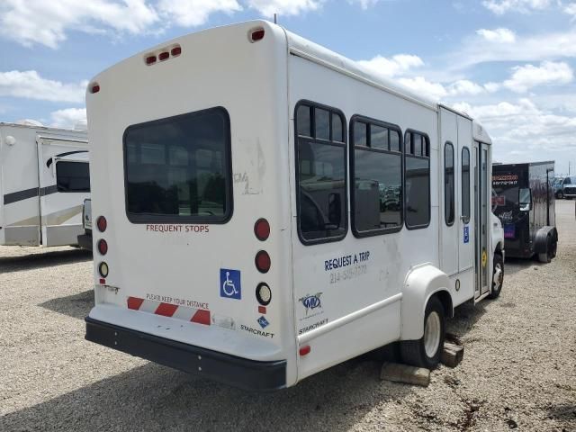 2013 Ford Econoline E350 Super Duty Cutaway Van