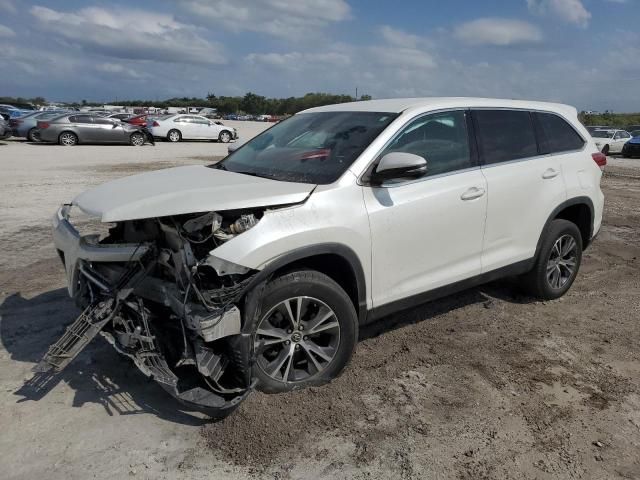 2019 Toyota Highlander LE