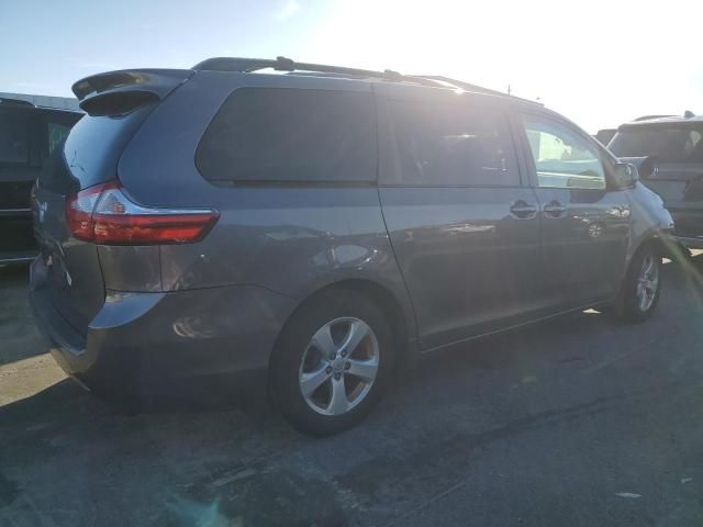 2015 Toyota Sienna LE