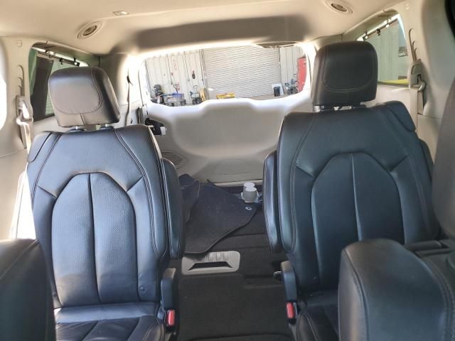 2017 Chrysler Pacifica Touring L Plus