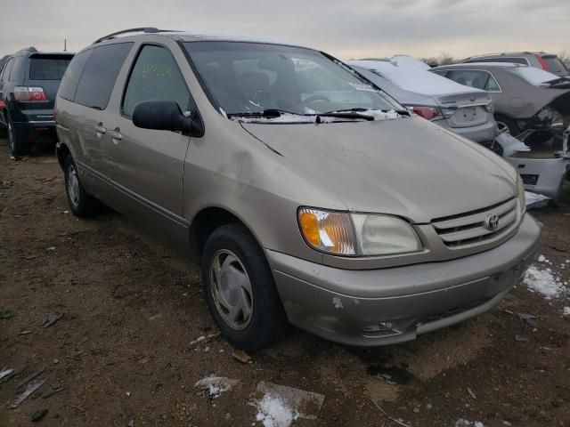 2001 Toyota Sienna LE