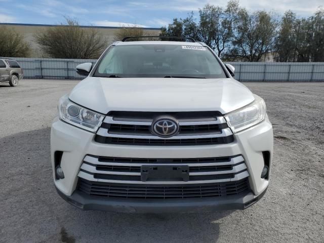 2017 Toyota Highlander SE