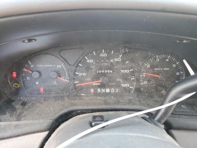 2002 Ford Taurus SE