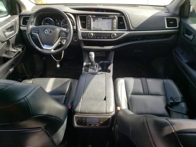 2018 Toyota Highlander SE