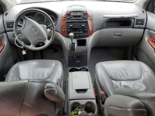 2004 Toyota Sienna XLE