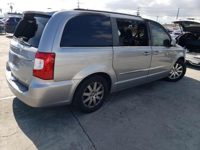 2013 Chrysler Town & Country Touring