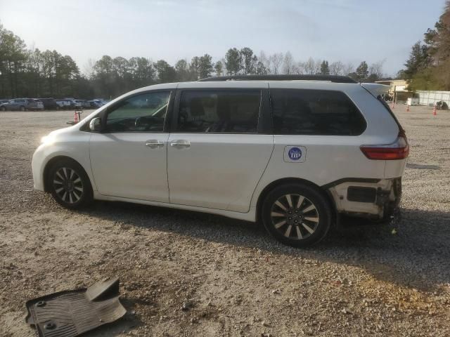 2018 Toyota Sienna XLE