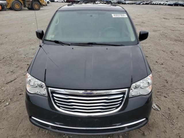 2012 Chrysler Town & Country Touring