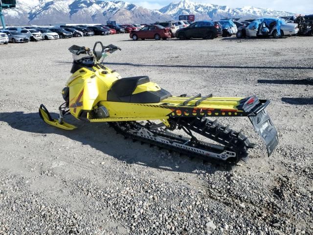 2015 Skidoo Sumit