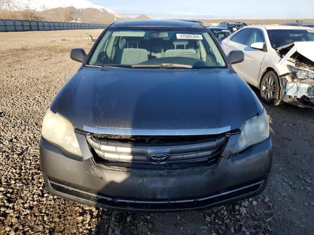 2005 Toyota Avalon XL