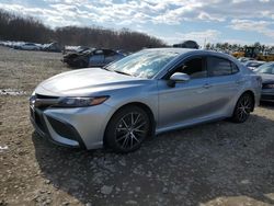 Carros dañados por inundaciones a la venta en subasta: 2022 Toyota Camry SE