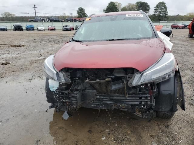 2023 Nissan Kicks SR