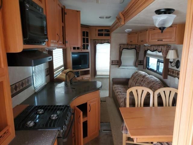 2010 Keystone Laredo