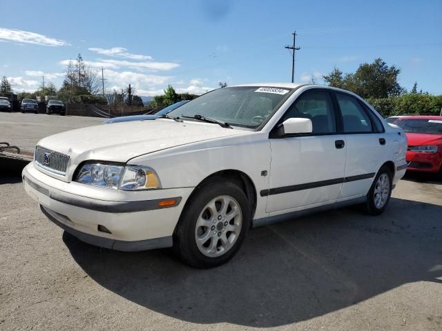 2000 Volvo S40