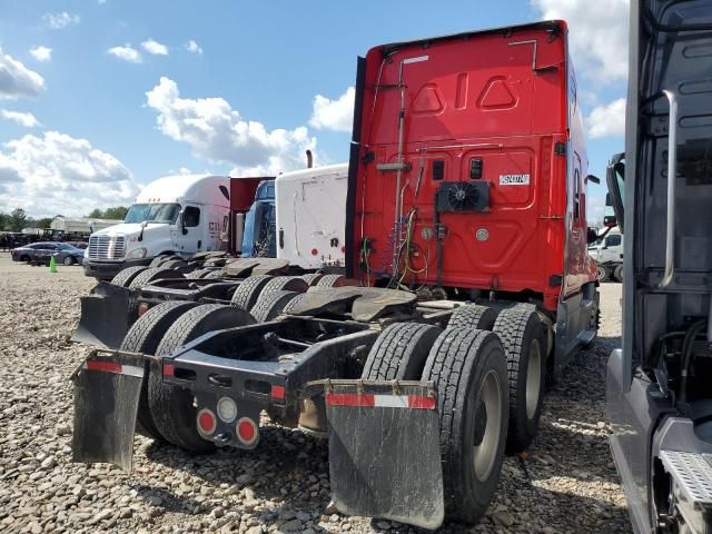 2017 Freightliner Cascadia 125